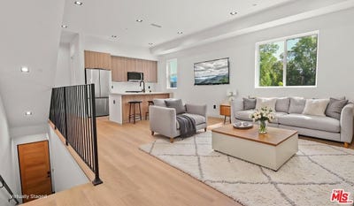 /international/us/10842-peach-grove-st-north-hollywood-ca-110107877814/
