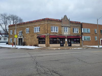 /international/us/2834-w-atkinson-ave-milwaukee-wi-110105259852/