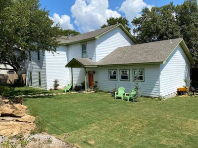 /international/us/8214-county-road-607-brownwood-tx-110108252882/
