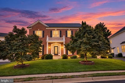 /international/us/13803-cutleaf-court-chantilly-va-110120087555/