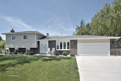 /international/us/2901-gregg-drive-mchenry-il-110108395478/