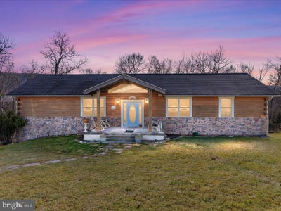 /international/us/2760-riverview-drive-toms-brook-va-110096309755/