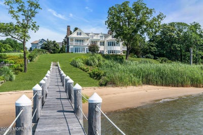 /international/us/734-navesink-river-road-red-bank-nj-110119425460/