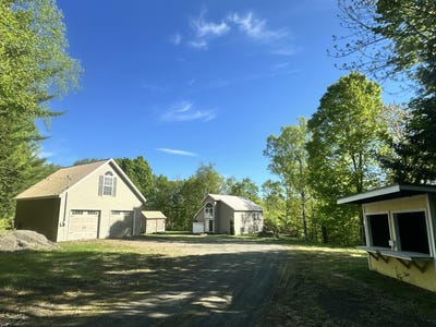/international/us/301-carrabassett-road-new-portland-me-110101037742/
