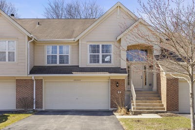 /international/us/30w002-willow-court-warrenville-il-110106668844/