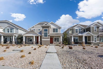 /international/us/186-s-riverside-dr-saratoga-springs-ut-110105953815/