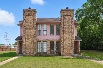 /international/us/220-davis-drive-desoto-tx-110101177360/