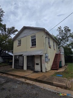 /international/us/203-s-14th-street-gatesville-tx-110102476647/
