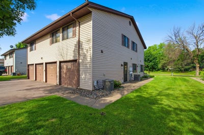 /international/us/6616-83rd-court-n-brooklyn-park-mn-110108890591/