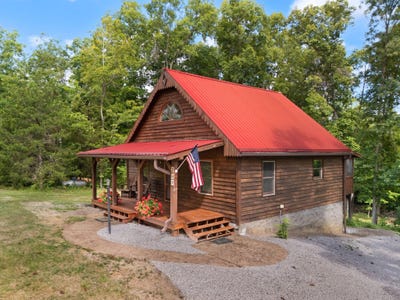 /international/us/249-diamond-lane-wallingford-ky-110101464266/