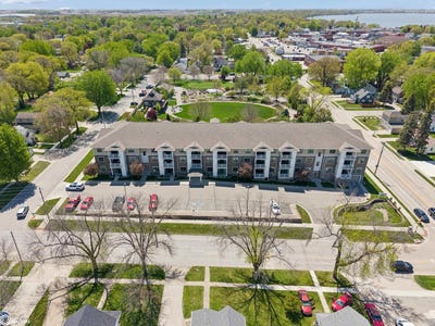 /international/us/809-7th-ave-n-313-clear-lake-ia-110107940915/