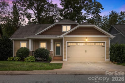 /international/us/26-asher-lane-arden-nc-110119965863/