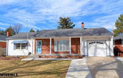 /international/us/928-black-hills-ave-alliance-ne-110103155808/
