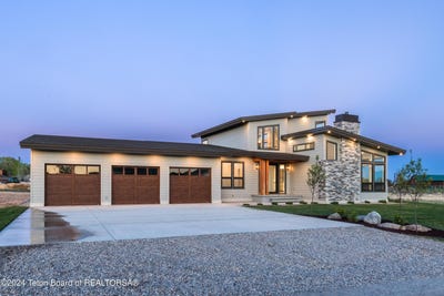 /international/us/14-carmichael-loop-pinedale-wy-110092823135/
