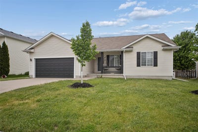 /international/us/640-se-cardinal-lane-waukee-ia-110107803392/