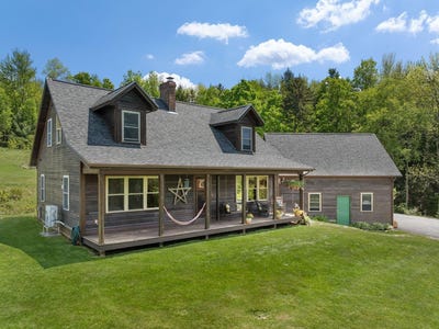 /international/us/610-ripley-road-waterbury-vt-110108493993/