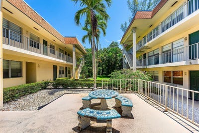 /international/us/340-nw-19th-street-boca-raton-fl-110108686704/
