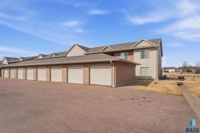 /international/us/4908-s-klein-ave-sioux-falls-sd-110106254087/
