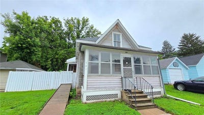 /international/us/142-e-4th-street-red-wing-mn-110100995550/