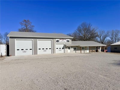 /international/us/1744-oklahoma-avenue-trenton-mo-110105889329/