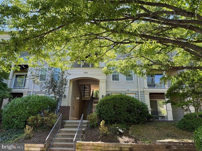 /international/us/1025-gardenview-loop-301-woodbridge-va-110120613332/