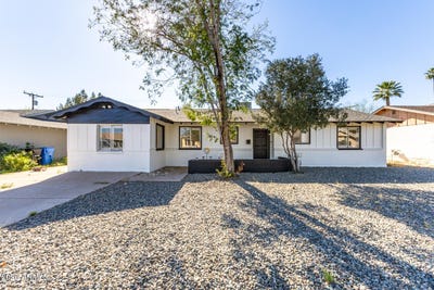 /international/us/9022-n-18th-drive-phoenix-az-110106846338/