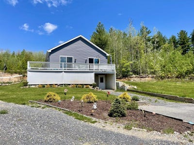 /international/us/24-page-drive-cadyville-ny-110100831471/