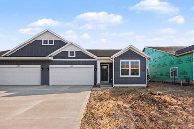 /international/us/6595-bellflower-drive-zeeland-mi-110106615667/
