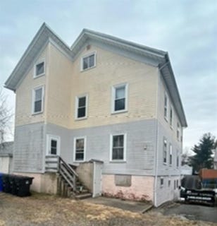 /international/us/9-parker-street-central-falls-ri-110107475893/