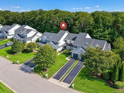 /international/us/23-willow-wood-drive-east-setauket-ny-110110280378/