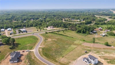 /international/us/1730-42nd-street-somerset-wi-110097262528/