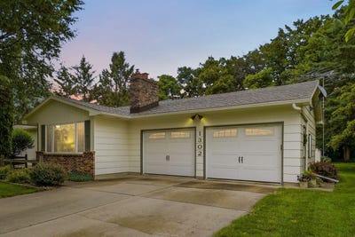 /international/us/1302-round-horn-street-waverly-ia-110108875622/
