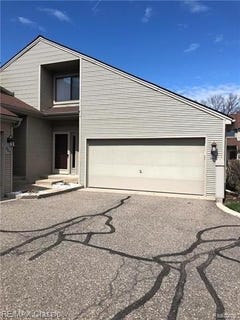/international/us/669-camden-court-rochester-hills-mi-110108095401/