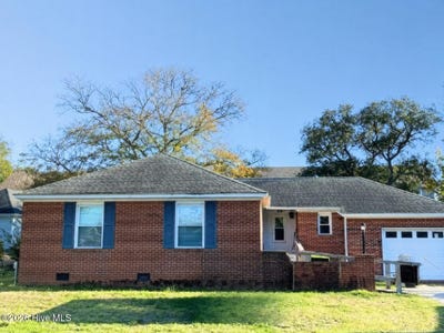 /international/us/511-w-st-george-southport-nc-110108540880/