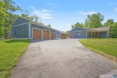 /international/us/243-searles-road-pomfret-ct-110108398815/