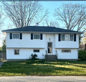 /international/us/551-spur-drive-n-bay-shore-ny-110108130863/