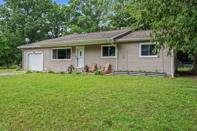 /international/us/1100-orchard-drive-three-rivers-mi-110108986784/