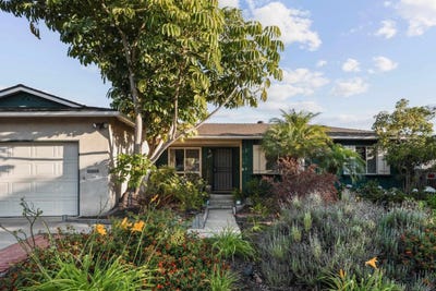 /international/us/8045-laird-st-la-mesa-ca-110100654193/
