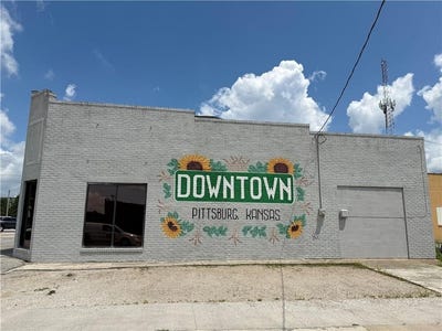 /international/us/111-s-broadway-street-pittsburg-ks-110100927934/
