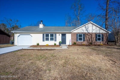 /international/us/2106-foxhorn-road-trent-woods-nc-110097195442/