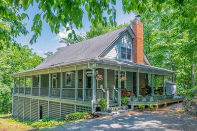 /international/us/151-stoneybrook-rd-amherst-va-110108384574/