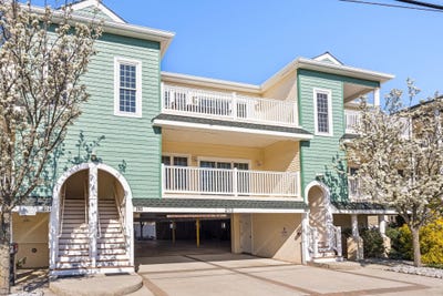 /international/us/203-e-pine-wildwood-nj-110098652683/