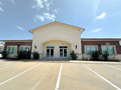 /international/us/4116-w-spring-creek-parkway-plano-tx-110108498837/