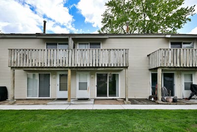 /international/us/128-1-2-cora-avenue-fox-lake-il-110108387195/