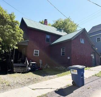 /international/us/901-jasper-avenue-houghton-mi-110119883572/