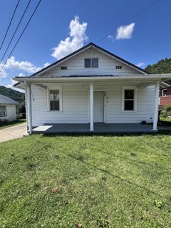 /international/us/253-hager-street-prestonsburg-ky-110109036859/
