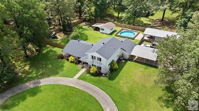 /international/us/1875-belmont-ashdown-ar-110108772398/