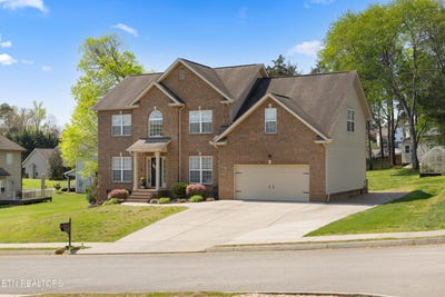 /international/us/225-caulderwood-lane-lenoir-city-tn-110107078933/