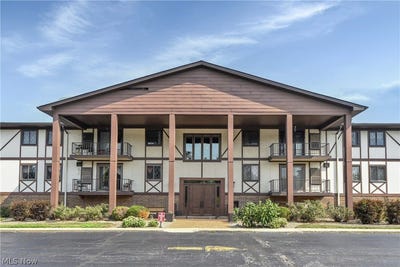 /international/us/4849-grace-road-north-olmsted-oh-110107803567/