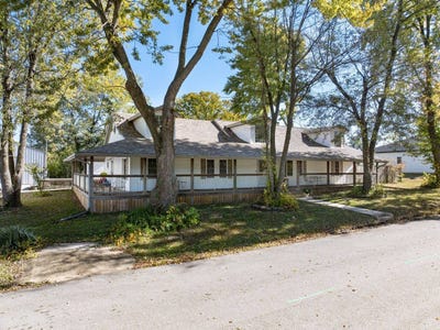 /international/us/406-s-godfrey-street-eldon-mo-110103761882/